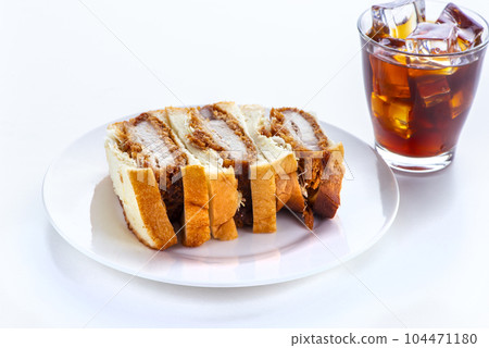 Cutlet sandwich 104471180