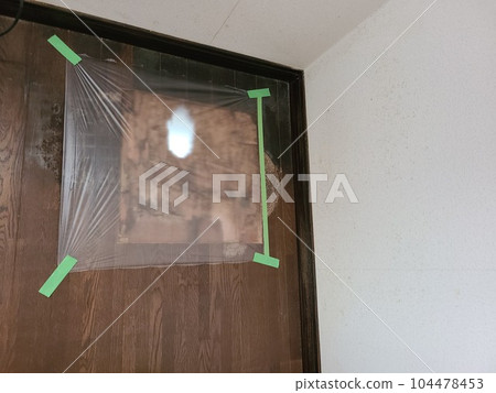 Examples of termite extermination Materials Background (inspection openings, work openings) 104478453