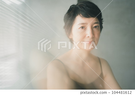 女生 女孩 女性 104481612