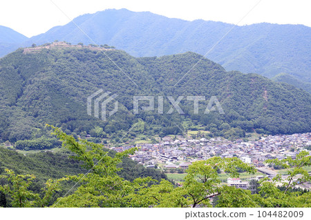 從立雲峽第2展望台眺望竹田城跡(兵庫縣朝來市竹田城跡) 從立雲峽第2展望台眺望竹田城跡(兵庫縣朝來市竹田城跡) 104482009