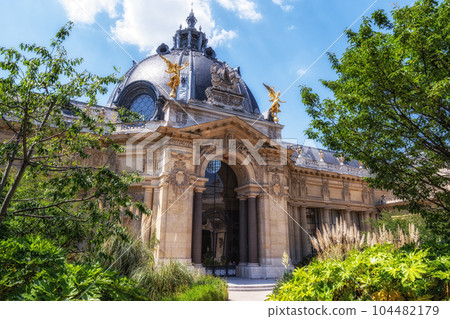 Petit Palais in Paris 104482179