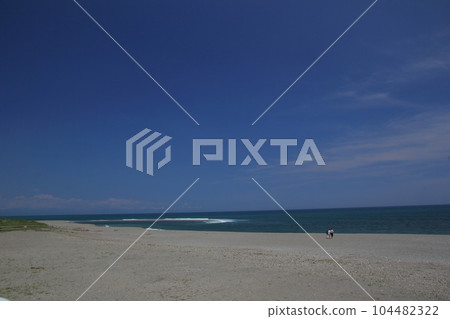 高知縣土佐市新居海岸風光 高知縣土佐市新居海岸風光 104482322