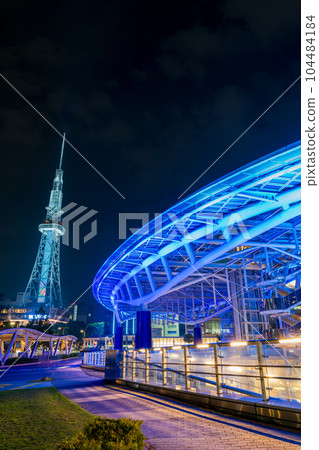 夜空中點亮的塔的美麗夜景和城市景觀 | 愛知縣名古屋市中區 104484184