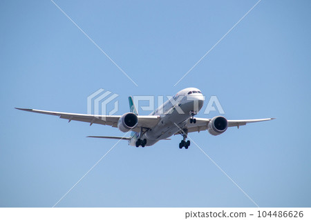 Over Haneda Airplane ready for landing 104486626