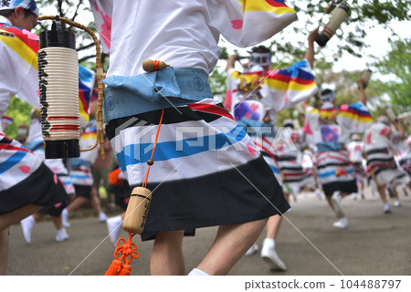 Awa Odori spring festival "Tokushima Castle Awa Odori" famous men's dance Awa Odori spring festival "Tokushima Castle Awa Odori" famous men's dance 104488797