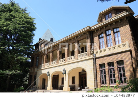 Scenery of the main residence Western-style building seen from the former Marquis Maeda's lawn in Komaba, Meguro-ku, Tokyo 104488977
