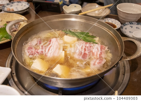 Chanko Nabe Chanko Nabe 104489303