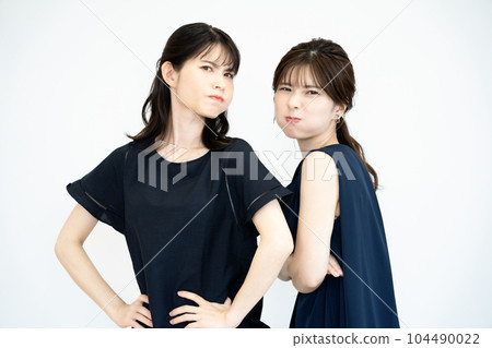 兩個憤怒的女人 104490022