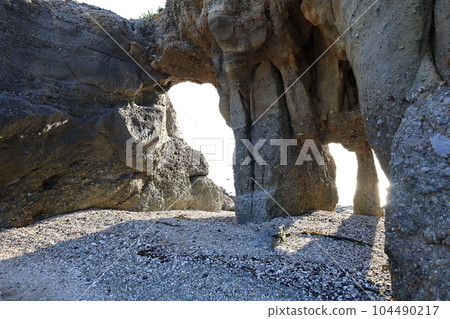 Kuguri Rock, Yamaguchi Prefecture Kuguri Rock, Yamaguchi Prefecture 104490217