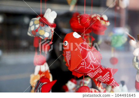 Townscape of Koedo Kawagoe Dolls made of Japanese cloth and glass reflection in the show window 104491645