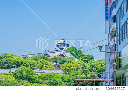 從十字路口“水道町/有軌電車街”看到的熊本城（熊本市水道町） 104493527