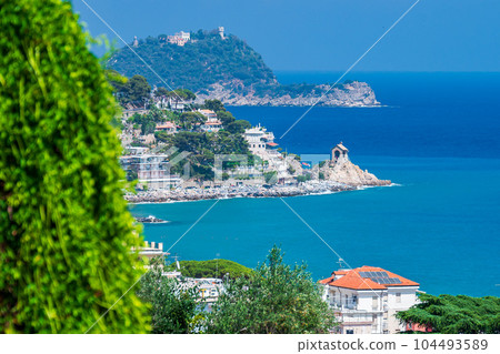 The Shore of Alassio 104493589