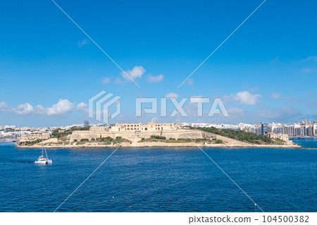 Malta, Valletta, Fort Manoel is a fortification that stands in Malta on Manoel Island 104500382