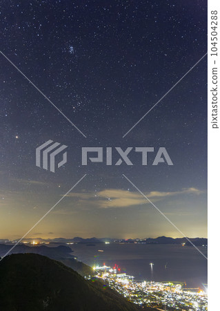 瀨戶內秋天的星空與升起的獵戶座 瀨戶內秋天的星空與升起的獵戶座 104504288