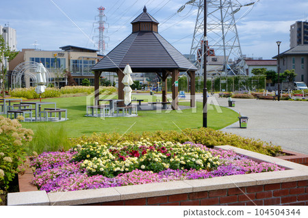 Flower bed Miyamae Park 104504344