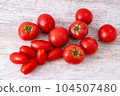 Two kinds of fresh tomatoes 104507480