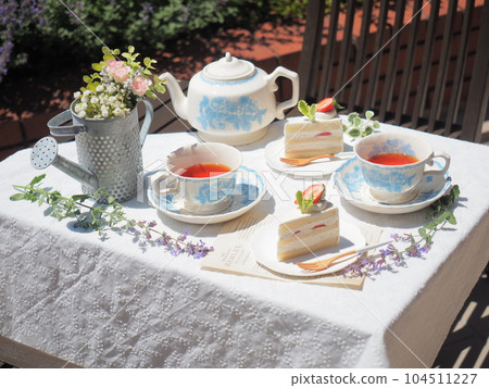 室外露台的下午茶時間 104511227