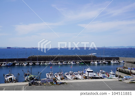 Osaka Sennan City Okadaura Fishing Port and Kansai International Airport (rear) (early summer) Osaka Sennan City Okadaura Fishing Port and Kansai International Airport (rear) (early summer) 104511881