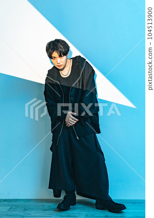 Men's fashion portraits, men's cosmetics, skin care 104513900