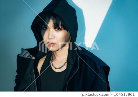 Men's fashion portraits, men's cosmetics, skin care Men's fashion portraits, men's cosmetics, skin care 104513901