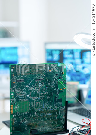 Inspecting substrates in a clean room Inspecting substrates in a clean room 104514679