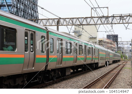Outbound Shonan-Shinjuku Line train leaving JR Ikebukuro Station Outbound Shonan-Shinjuku Line train leaving JR Ikebukuro Station 104514947