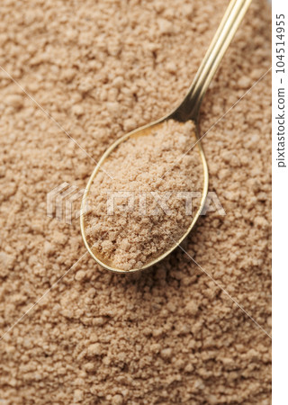 Hickory smoked  sea salt 104514955