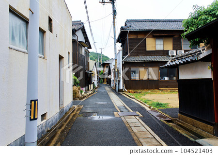【香川】初夏的直島,充滿復古氣息的多雨的本村地區 【香川】初夏的直島,充滿復古氣息的多雨的本村地區 104521403