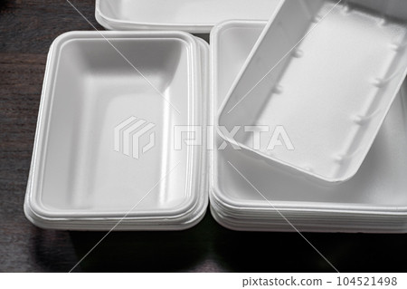 Food tray 104521498