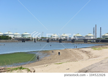 Sea bathing and clam digging 104522826