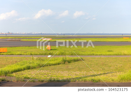 Haneda Airport as seen from the plane 104523175
