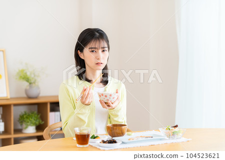 young woman with anorexia young woman with anorexia 104523621