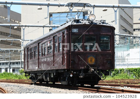 雲葉 12 型停在車庫（稻木長沼薩博 發布） 104523928