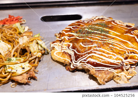 Delicious sauce yakisoba and okonomiyaki 104525256