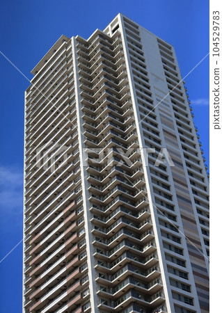 藍天和塔公寓 104529783
