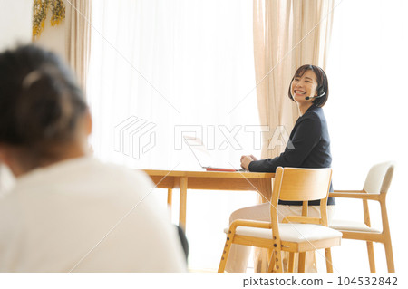 photo of mom and child working from home photo of mom and child working from home 104532842