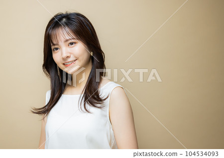 美容護髮米色包 104534093