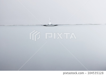 美麗的水背景 104535128