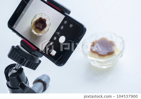 使用智能手機拍照的圖像 使用智能手機拍照的圖像 104537900