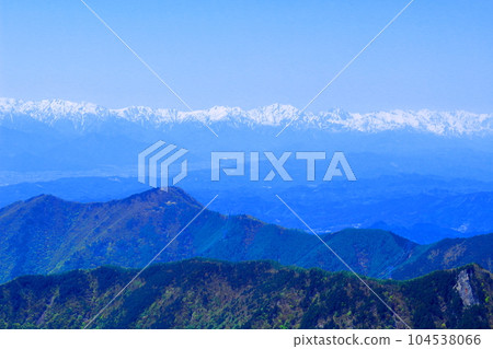 Takeshimine and the distant view of the Northern Alps from there: the mountains of Shinshu 104538066