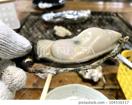 牡蠣小屋的烤牡蠣 牡蠣小屋的烤牡蠣 104538317