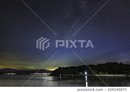 秋天的瀨戶內星空,夏天的西天三角 秋天的瀨戶內星空,夏天的西天三角 104540071