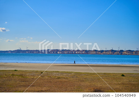 Looking towards Byobugaura from Choshi Marina Beach in Choshi City, Chiba Prefecture 104540949