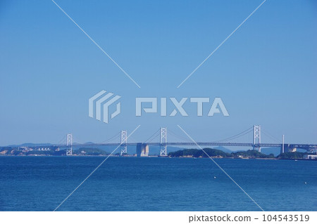 從香川縣宇多津臨海公園眺望瀨戶大橋 104543519