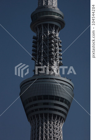 Structure of the complex damping structure of a high-rise tower Structure of the complex damping structure of a high-rise tower 104544284
