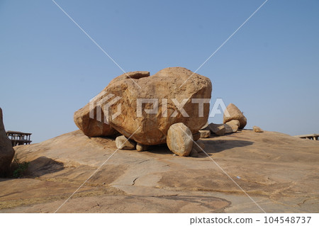 印度亨比的建築群，世界遺產 104548737