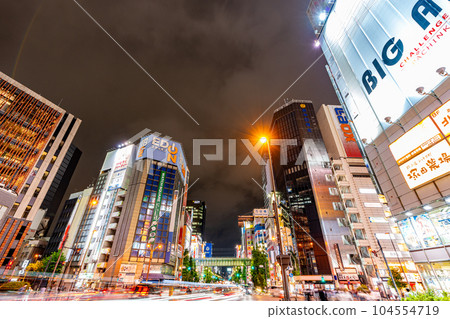 東京站,千代田區,下午,市中心,夜景,辦公區,高層建築,丸之內,新丸之內,建築物,出租車,鐵路 東京站,千代田區,下午,市中心,夜景,辦公區,高層建築,丸之內,新丸之內,建築物,出租車,鐵路 104554719