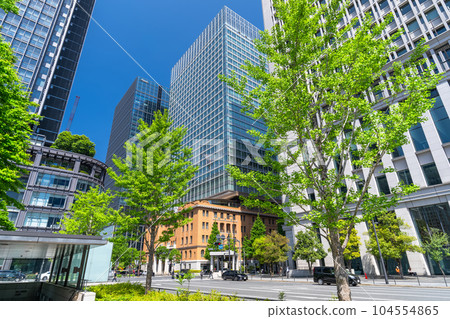 《Tokyo》Marunouchi business district in early summer 104554865