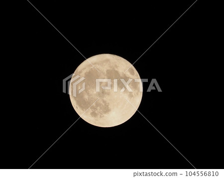 July 3, 2023 Full moon around 22:00-23:00 (Nagaoka City, Niigata Prefecture) 104556810