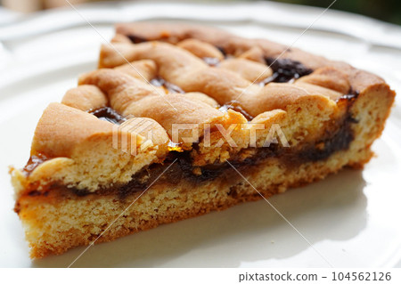 Crostata Traditional Italian confectionery Italian jam tart 104562126